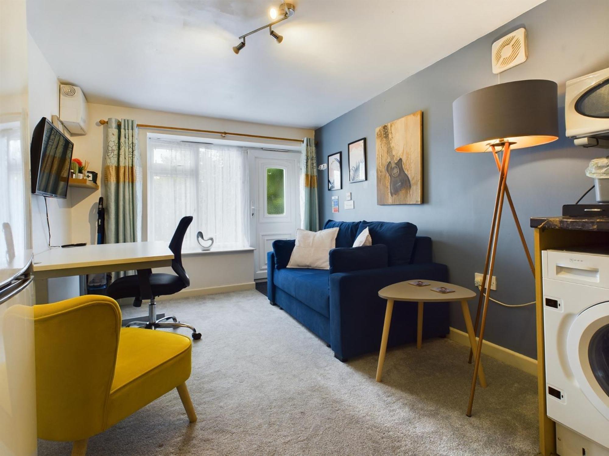 Lovely 1 Bedroom Apartment With Parking 雷丁 外观 照片